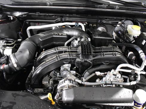 Used 2025 Subaru Outback Limited image 33