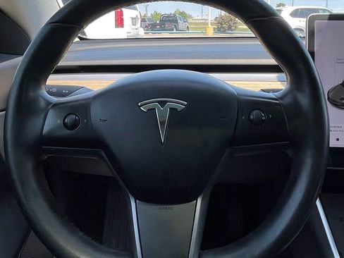 Used 2018 Tesla Model 3 Long Range image 21