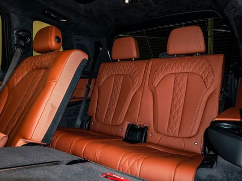 Used 2026 BMW X7 M60i image 19