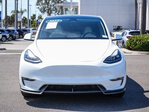 Used 2025 Tesla Model Y Performance AWD/4WD image 2