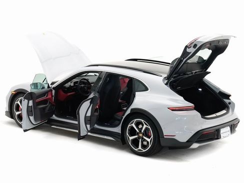 New 2025 Porsche Taycan 4S image 35