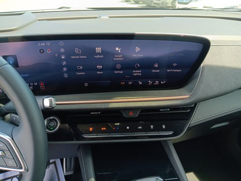 Used 2025 Buick Envision Sport Touring AWD/4WD image 13