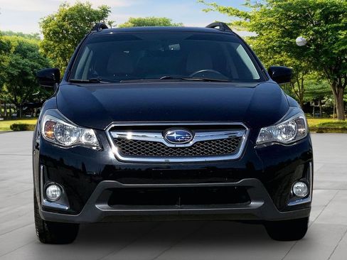 Used 2016 Subaru Crosstrek 2.0i Premium w/ Moonroof Package AWD/4WD image 2