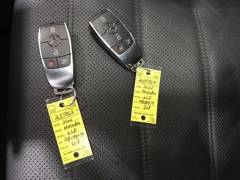 Used 2024 Mercedes-Benz GLE 450 4MATIC image 34