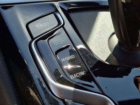 Used 2023 BMW 530e RWD image 27