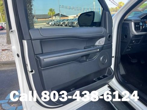 Used 2022 Ford Expedition Max XLT AWD/4WD image 5