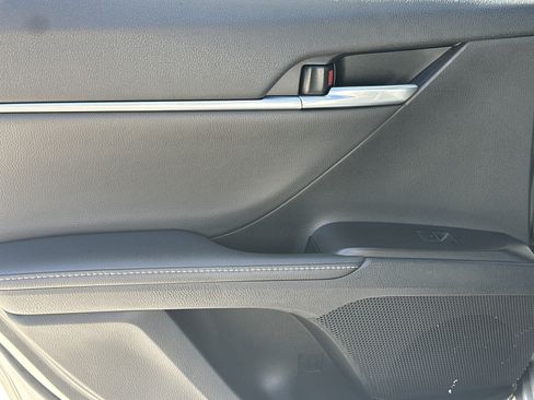 Used 2023 Toyota Camry XSE image 21