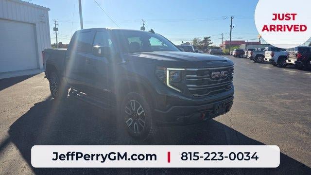 Used 2025 GMC Sierra 1500 AT4 w/ AT4 Premium Package AWD/4WD image 4
