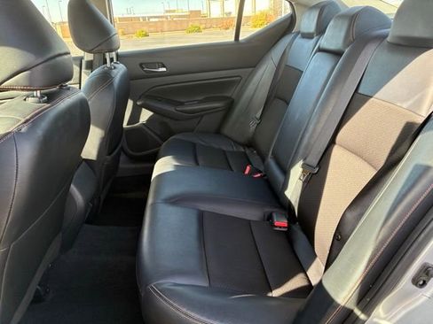 Used 2022 Nissan Altima 2.5 SR image 14