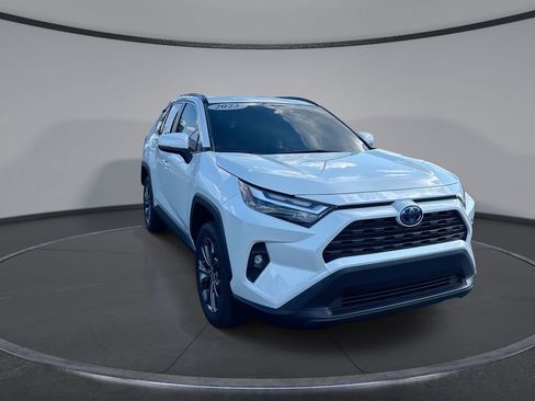 Used 2023 Toyota RAV4 XLE Premium AWD/4WD image 12
