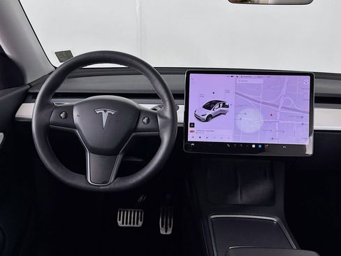Used 2021 Tesla Model Y Long Range AWD/4WD image 54