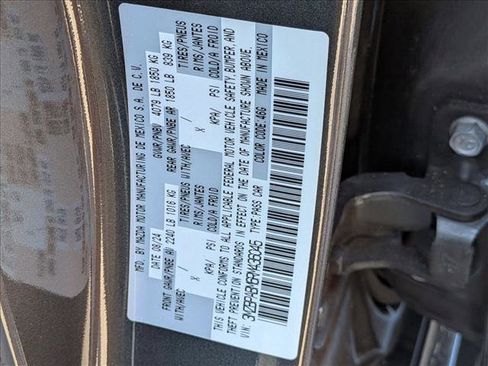 Used 2024 MAZDA MAZDA3 s FWD image 17
