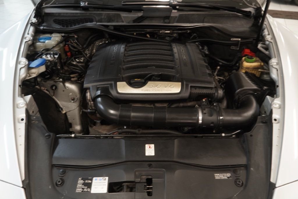 Used 2012 Porsche Cayenne AWD/4WD image 39