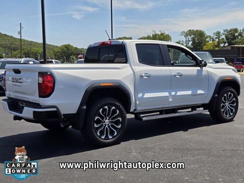 Used 2024 GMC Canyon Denali AWD/4WD image 3