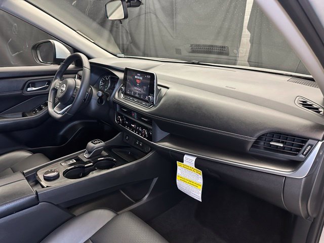 Certified 2024 Nissan Rogue SV w/ SV Premium Package AWD/4WD image 16