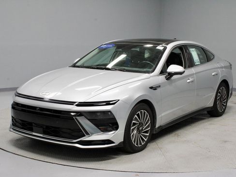 Certified 2024 Hyundai Sonata Limited image 8