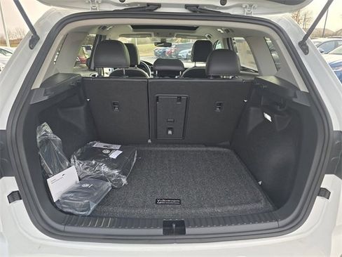 New 2026 Volkswagen Taos SE image 11