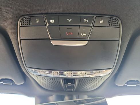 Used 2021 Mercedes-Benz GLC 300 4MATIC image 34