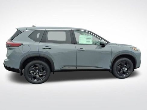 New 2026 Nissan Rogue SV image 8