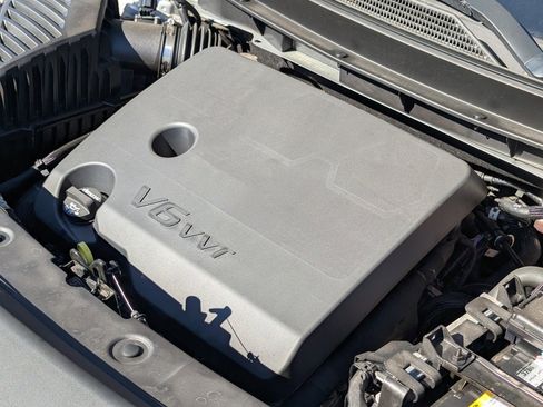 Used 2022 Buick Enclave Premium image 44