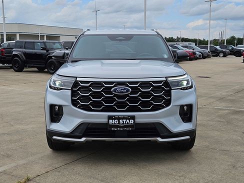 Used 2026 Ford Explorer Platinum w/ LUX Leather Package AWD/4WD image 11