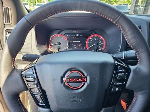 Used 2023 Nissan Frontier PRO-4X image 21