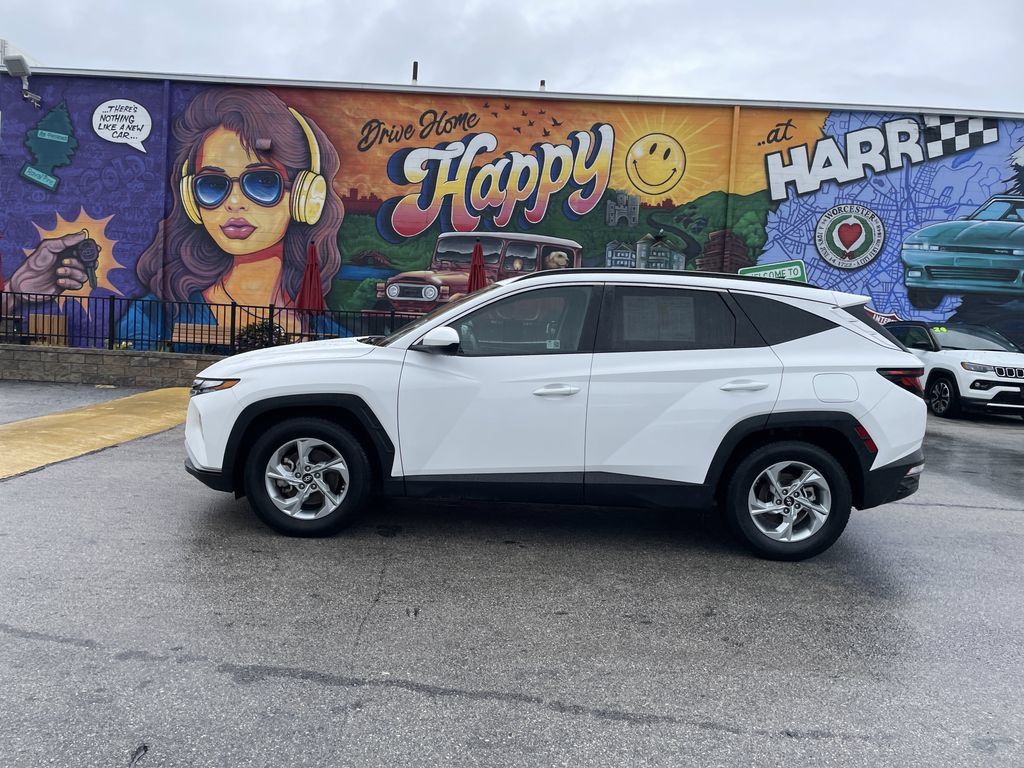 Used 2024 Hyundai Tucson SEL FWD image 2