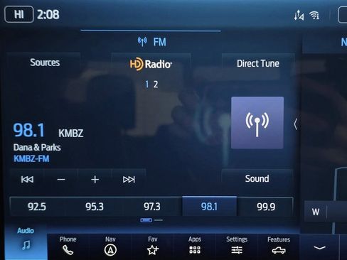 Used 2023 Ford F150 Lariat w/ Equipment Group 502A High image 3