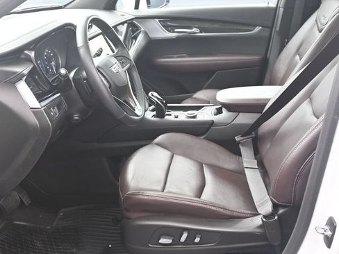 Certified 2024 Cadillac XT6 Premium Luxury AWD/4WD image 10