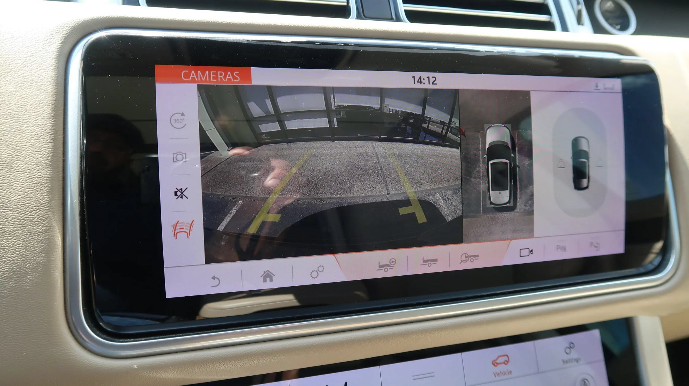 Used 2018 Land Rover Range Rover HSE AWD/4WD image 34
