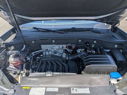 Used 2020 Volkswagen Atlas Cross Sport SEL FWD image 32
