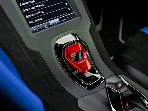 Used 2022 Lamborghini Huracan STO RWD image 34