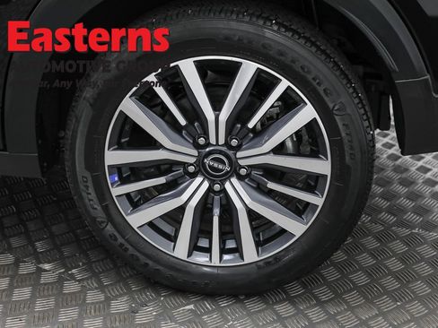 Used 2024 Nissan Kicks SR image 30