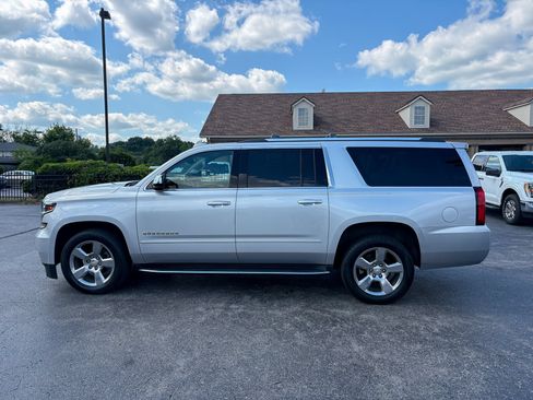 Used 2018 Chevrolet Suburban Premier AWD/4WD image 8
