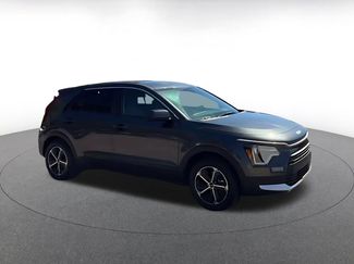 Used 2026 Kia Niro LX FWD video 2