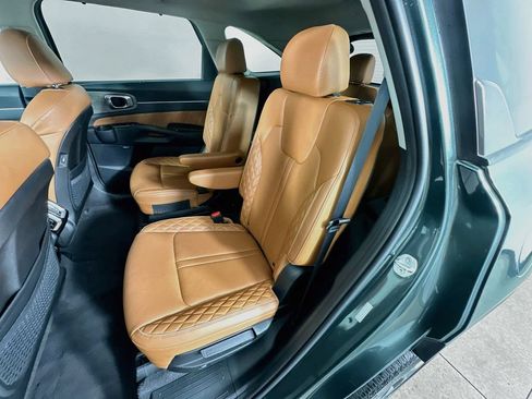 Certified 2023 Kia Sorento SX Prestige AWD/4WD image 32