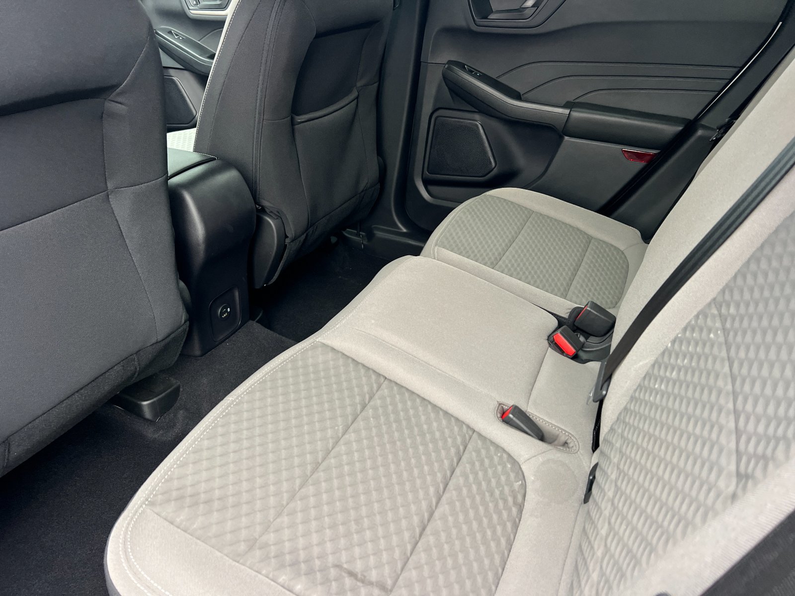 Used 2022 Ford Escape SE FWD image 12
