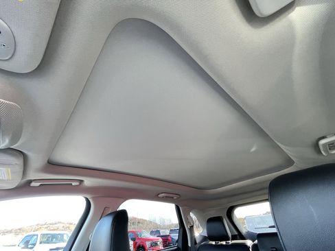 Used 2024 Ford Edge SEL w/ Convenience Package image 35