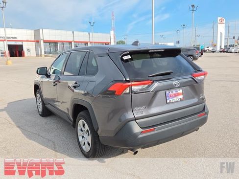 Used 2022 Toyota RAV4 LE w/ Carpet Mat Package (TMS) AWD/4WD image 24