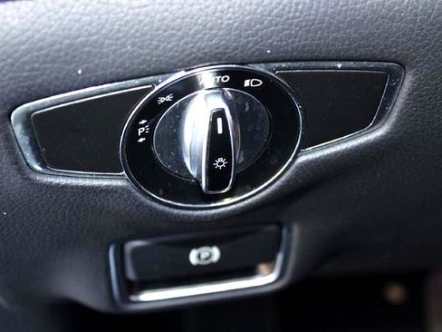 Used 2015 Mercedes-Benz S 550 4MATIC Sedan image 20