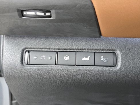 New 2026 Nissan Pathfinder Platinum image 27