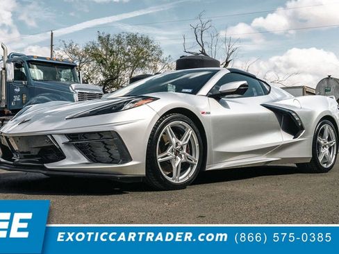 Used 2020 Chevrolet Corvette Stingray Preferred Cpe w/ 2LT Preferred Equipment Group RWD image 1