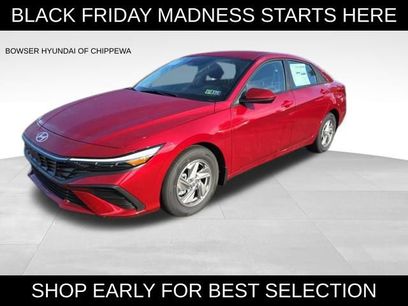 New 2025 Hyundai Elantra SE