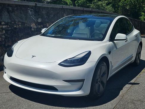 Used 2023 Tesla Model 3 Standard Range RWD image 13