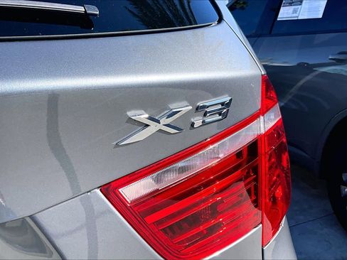 Used 2017 BMW X3 xDrive28i image 9