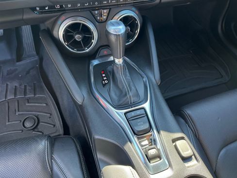 Used 2019 Chevrolet Camaro LT RWD image 17
