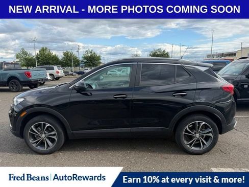 Used 2023 Buick Encore GX Select w/ Safety Package II AWD/4WD image 4