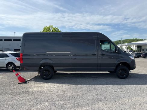 New 2026 Mercedes-Benz Sprinter 2500 image 5