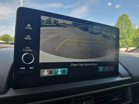 Used 2025 Honda Pilot Black Edition image 24
