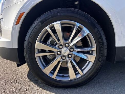 Used 2025 Cadillac XT5 Premium Luxury image 10